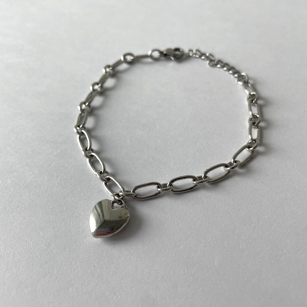 Brandy Melville Heart Charm Bracelet